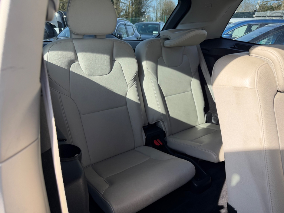 2017 Volvo XC90 - image 18