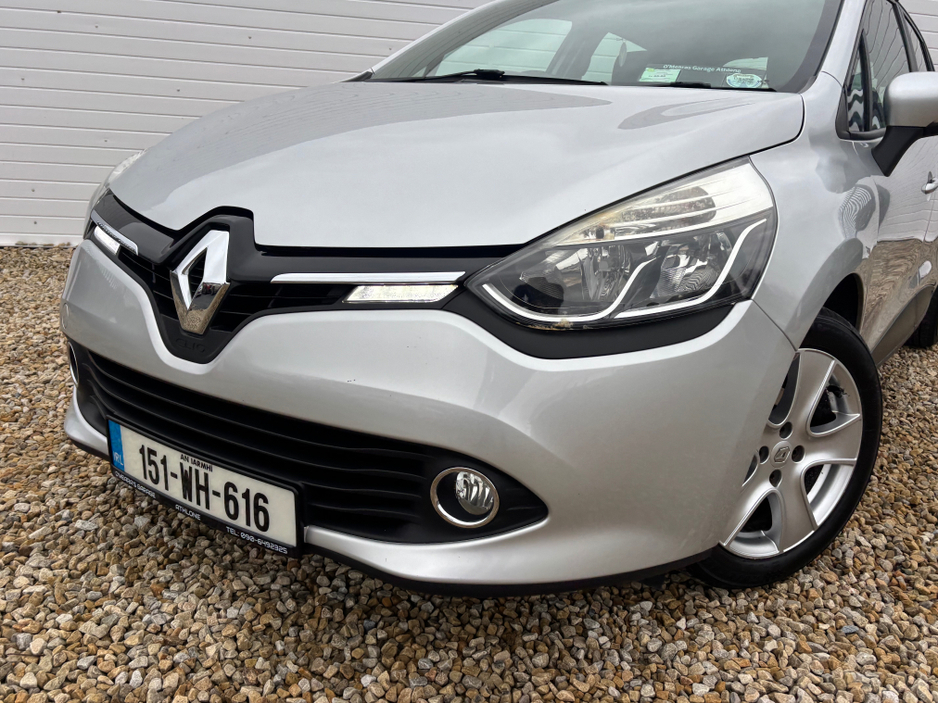 2015 Renault Clio - image 24