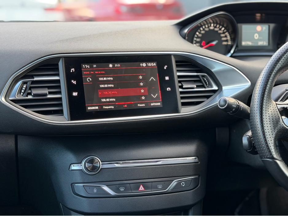 2019 Peugeot 308 - image 41