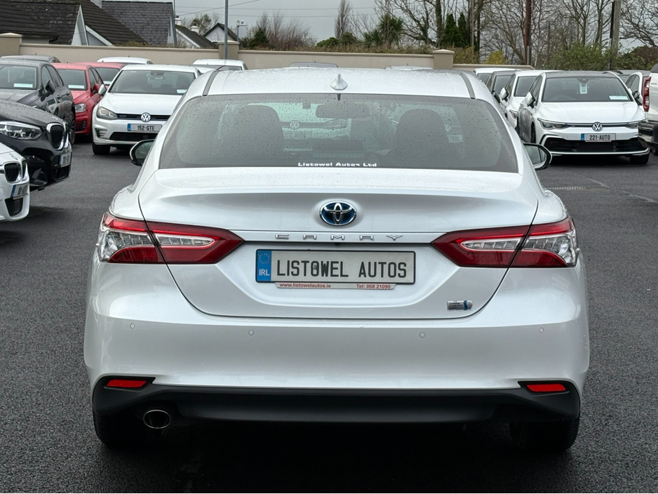 2020 Toyota Camry - image 6