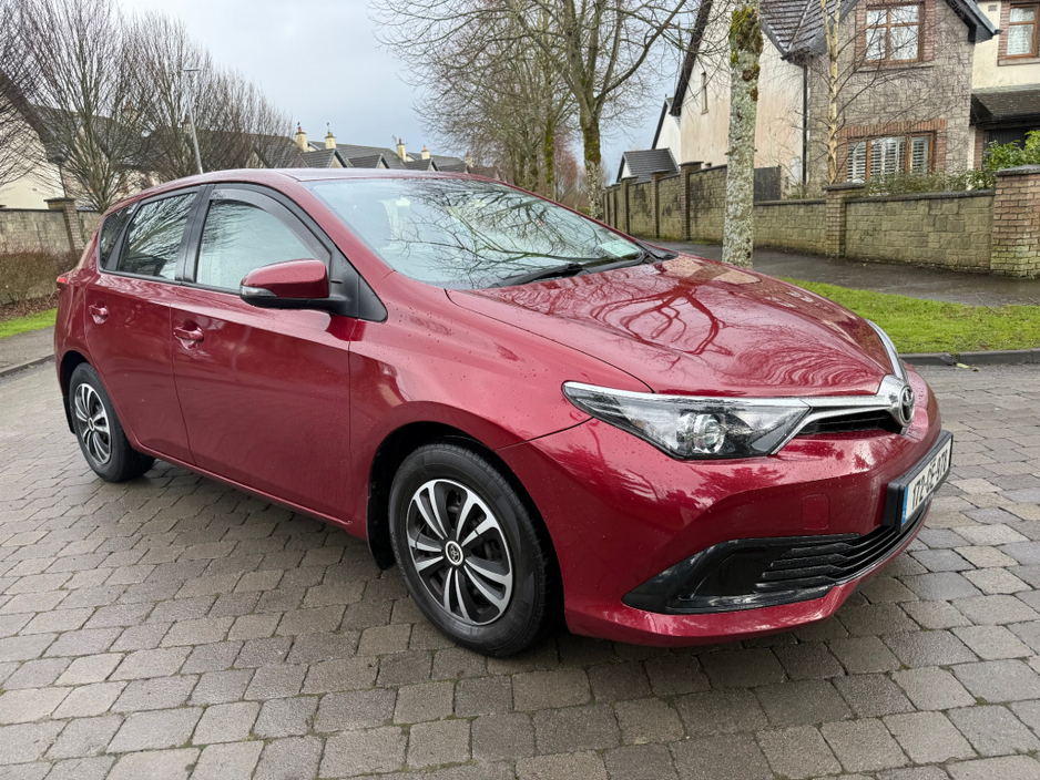 2017 Toyota Auris 1.33 VVT-I ACTIVE TSS 5DR S/S 100BHP €13,950