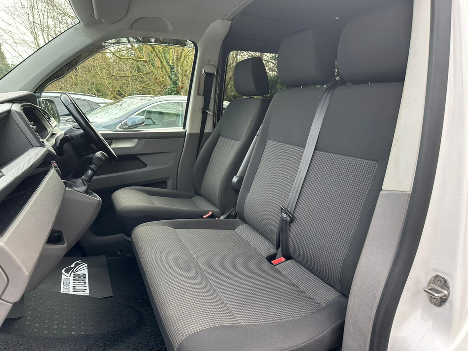 2021 Volkswagen Transporter - image 17
