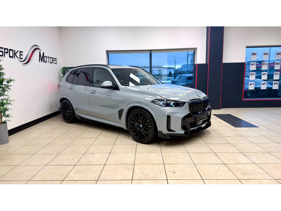 2023 BMW X5 50E MSPORT PRO €80,995