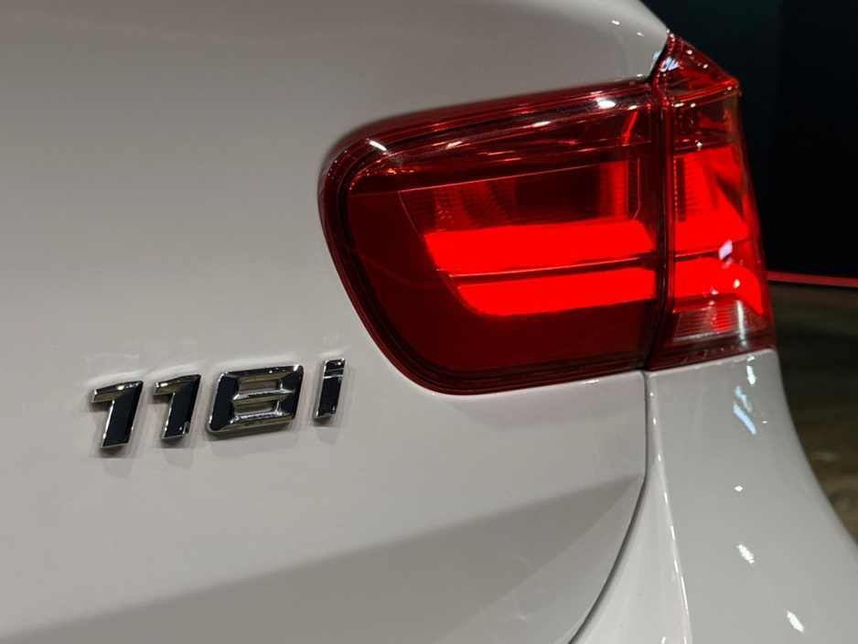 2019 BMW 1 Series - image 10