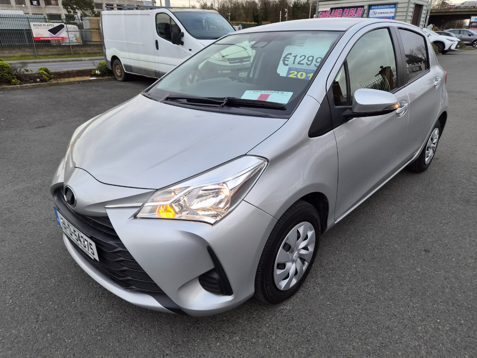 2019 Toyota Vitz - image 7