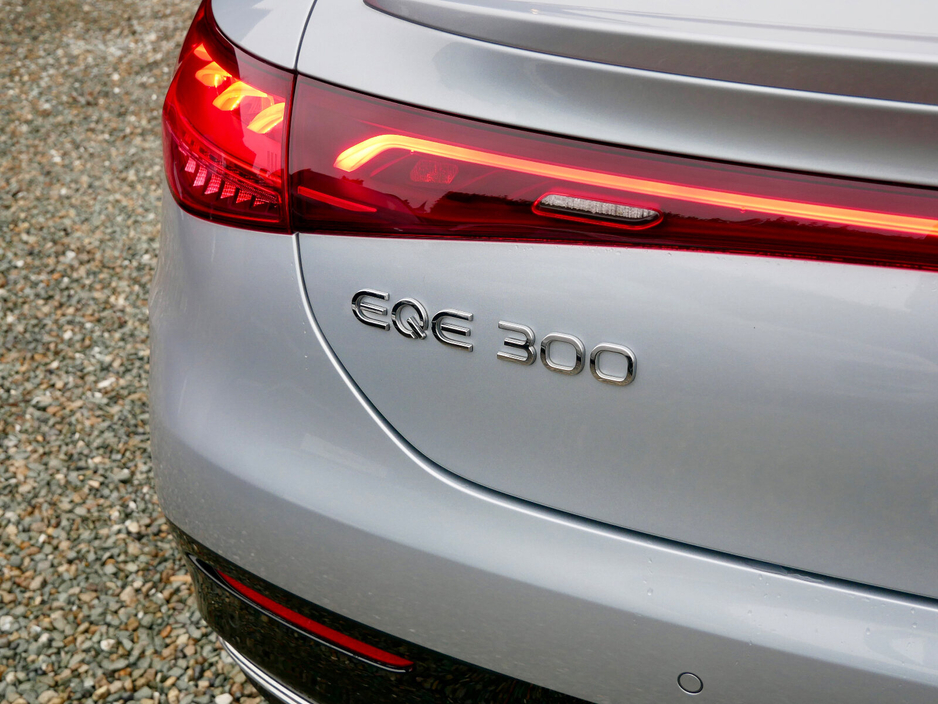 2024 Mercedes-Benz EQE EQE 300 AMG Line Exterior €57,950