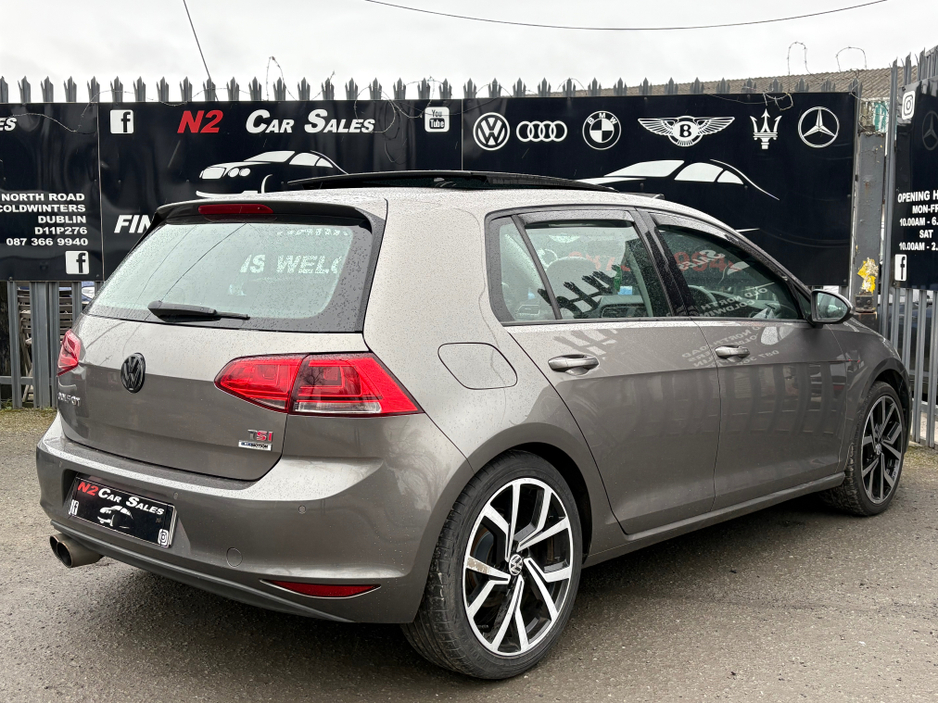 2014 Volkswagen Golf - image 4