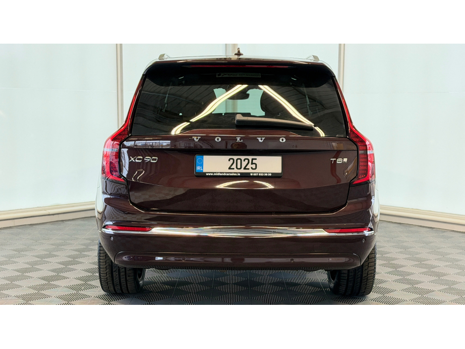 2025 Volvo XC90 - image 21