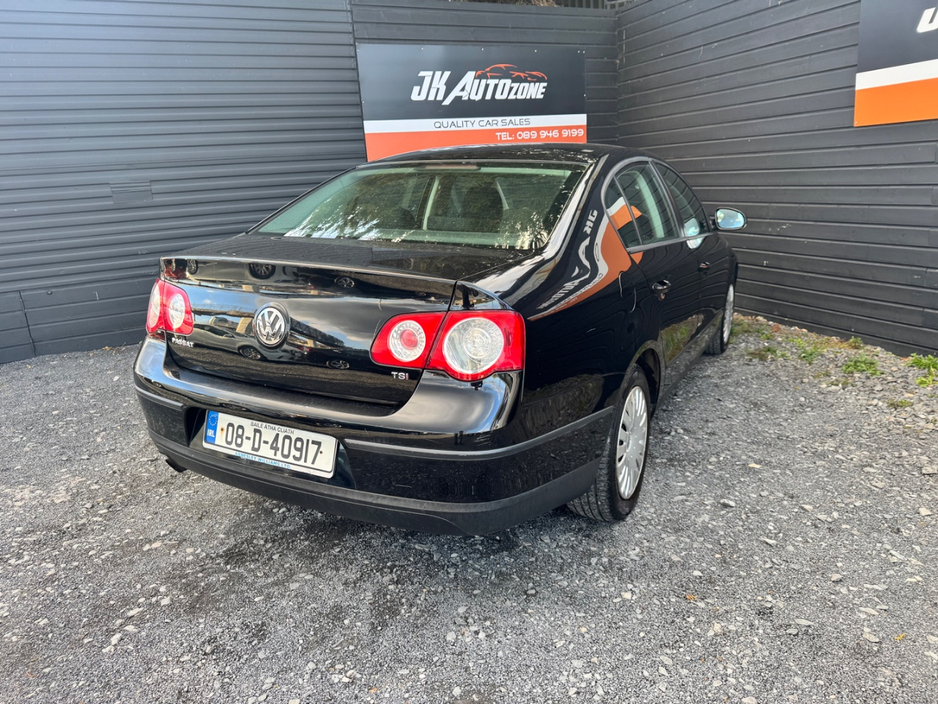 2008 Volkswagen Passat - image 7