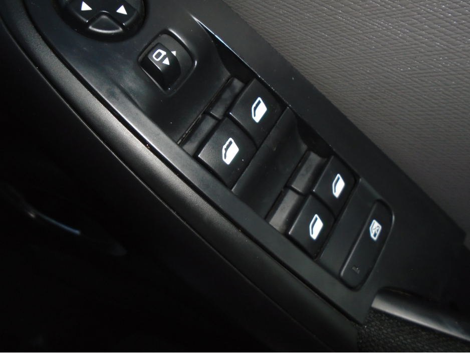 2017 Citroen Grand C4 Picasso TOUCH BLUEHDI 120 4DR BLACK EDITION €7,750