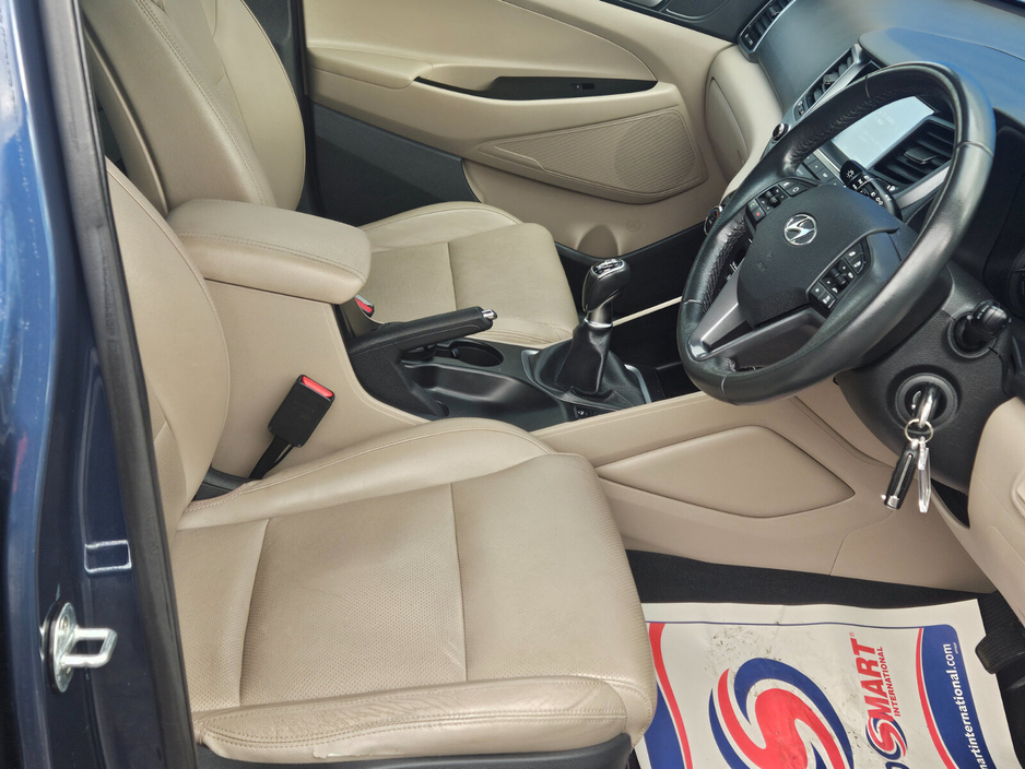 2017 Hyundai Tucson - image 6