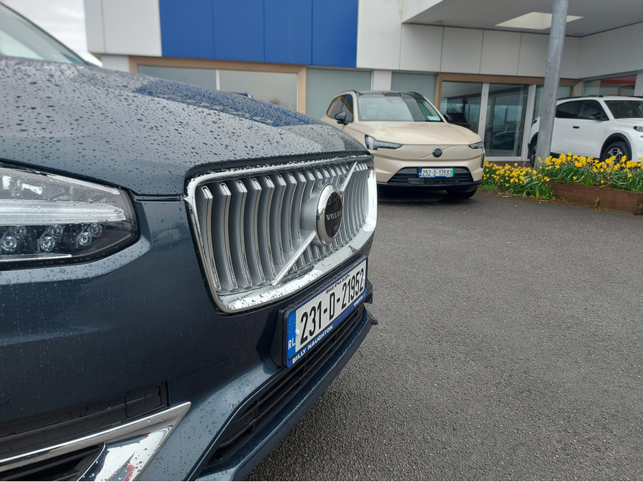 2023 Volvo XC90 - image 10
