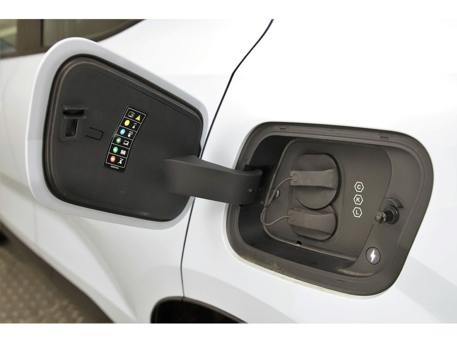 2024 Volvo EX30 SINGLE MOTOR EXTENDED RANGE 69KWH RWD 272BHP €34,890