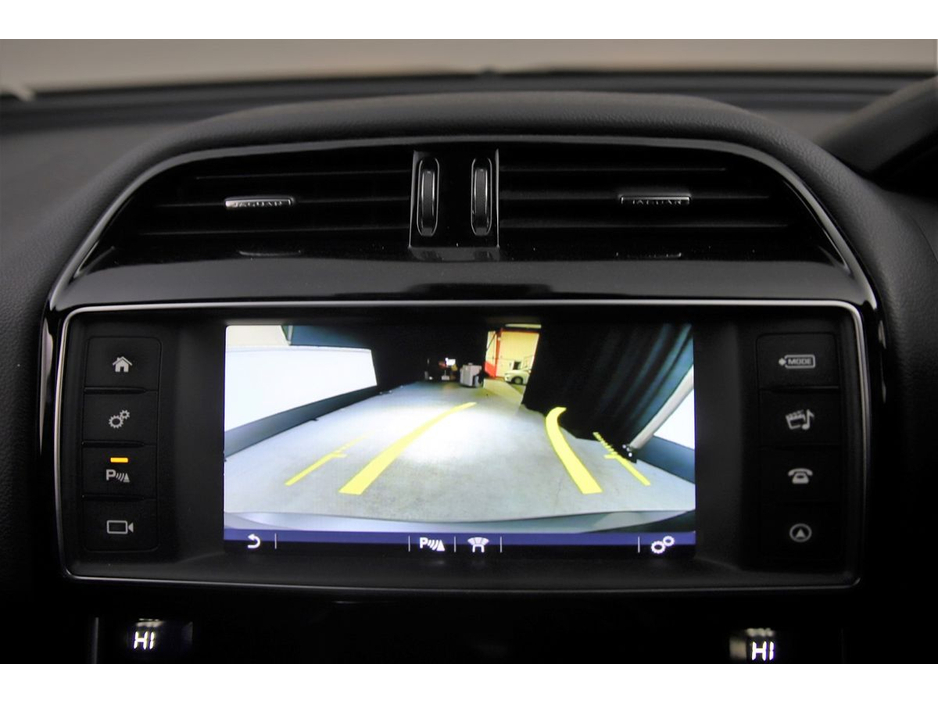 2017 Jaguar XE 2.0D R-SPORT 180BHP 6SPD €16,890