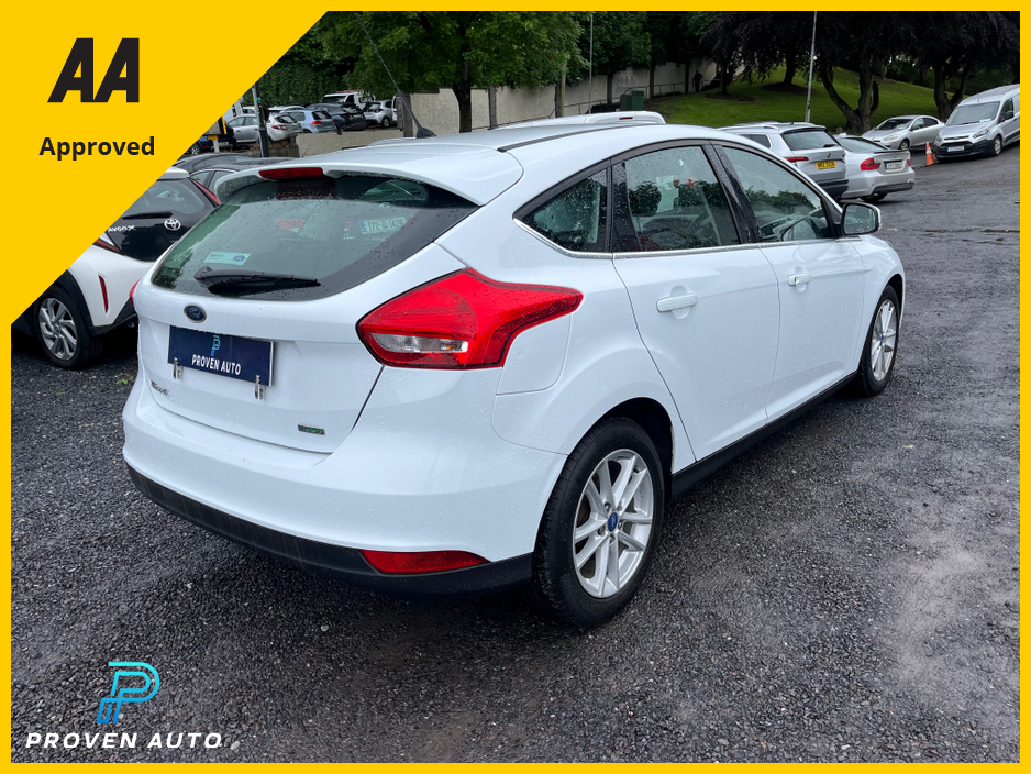 2015 Ford Focus - image 7