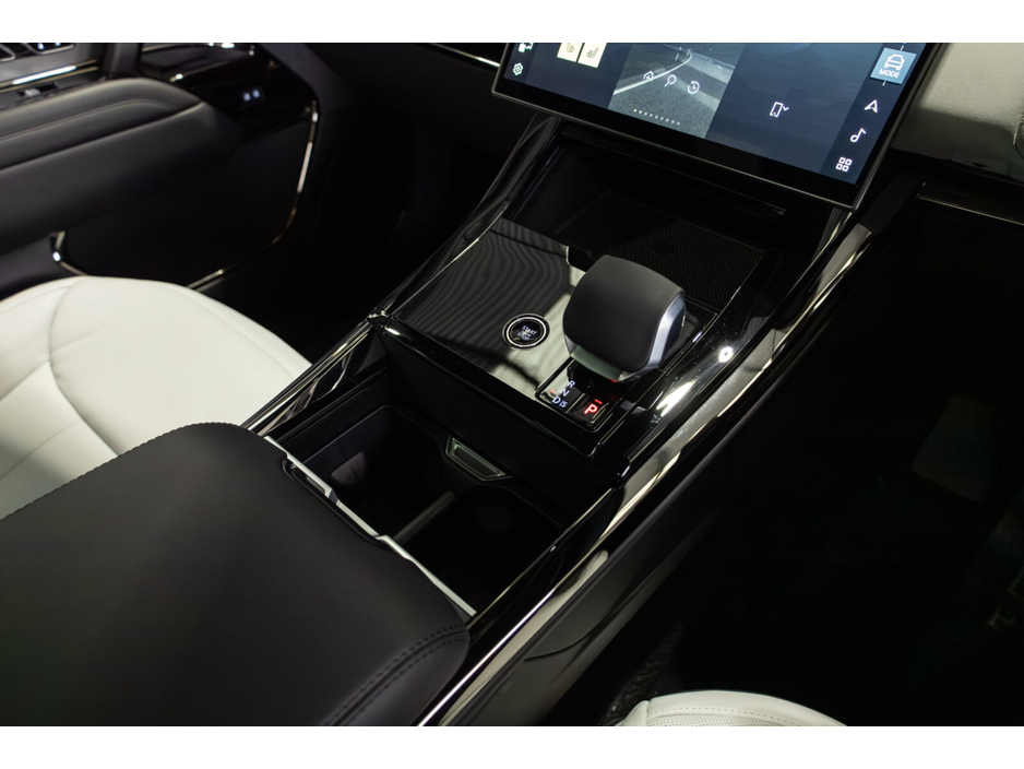 2026 Land Rover Range Rover Sport - image 18