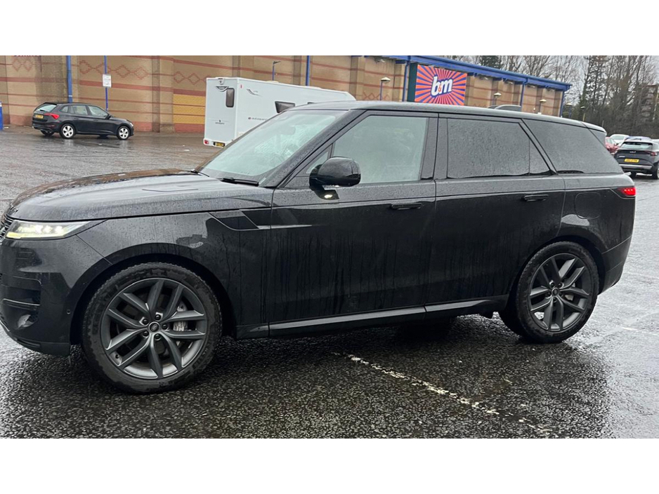 2025 Land Rover Range Rover SE CARAWAY PERFORATED WINDSOR LEATHER €115,800