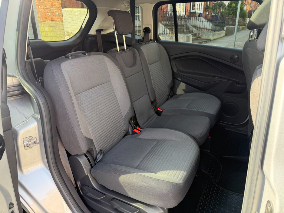 2019 Ford Grand C-Max - image 14