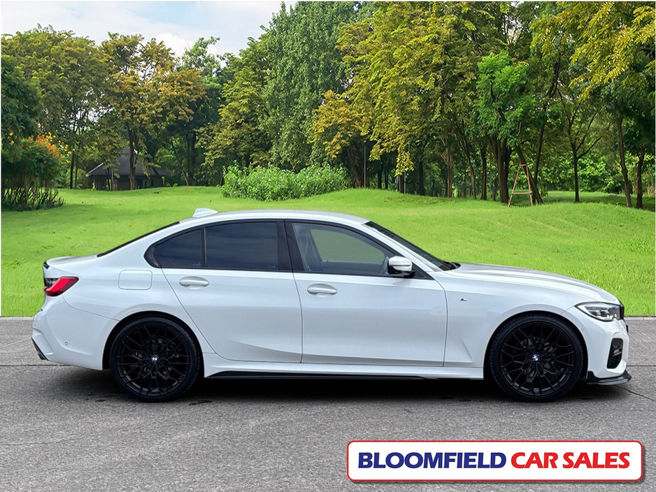 2019 BMW 3 Series - image 8