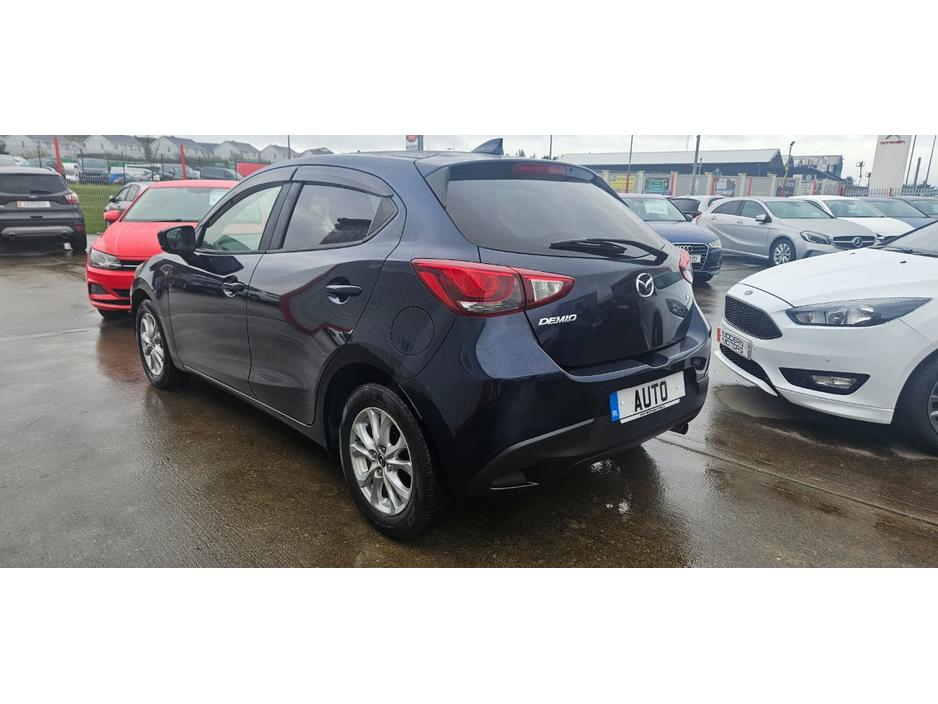2016 Mazda Mazda2 - image 13