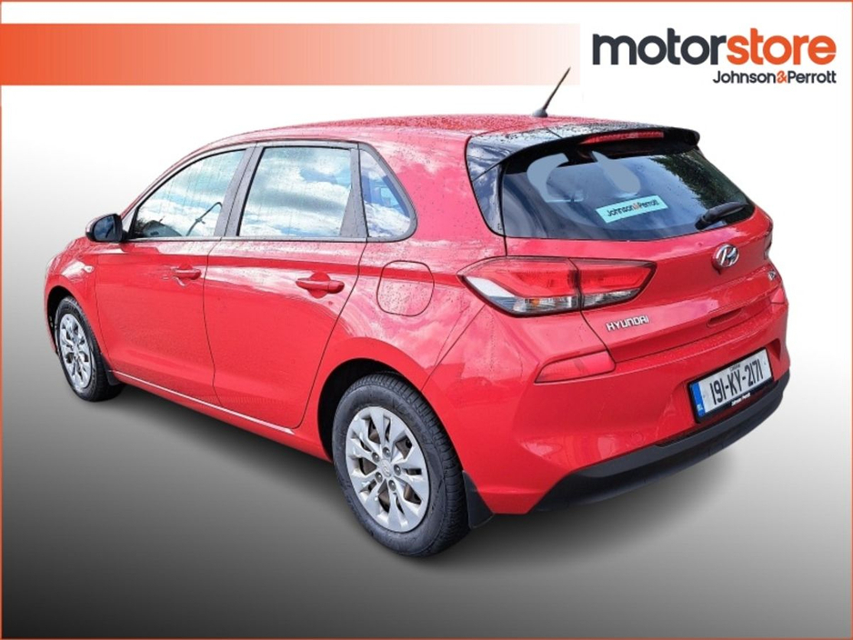 2019 Hyundai i30 - image 2