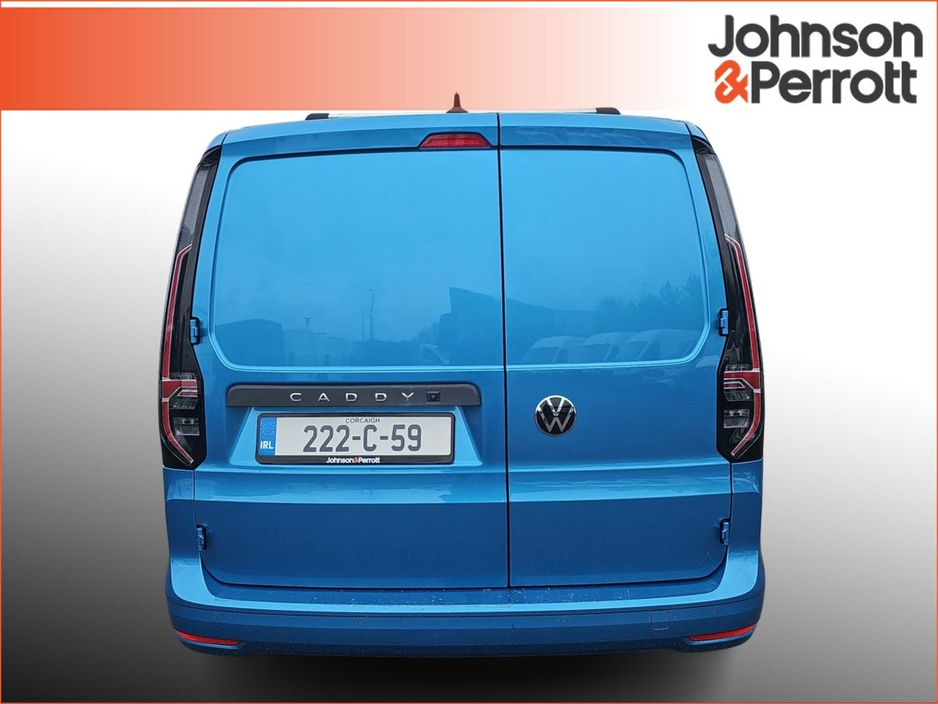 2022 Volkswagen Caddy - image 7