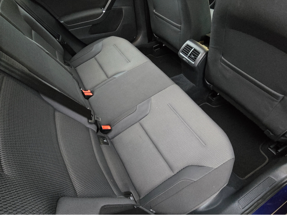 2018 Volkswagen Golf - image 18