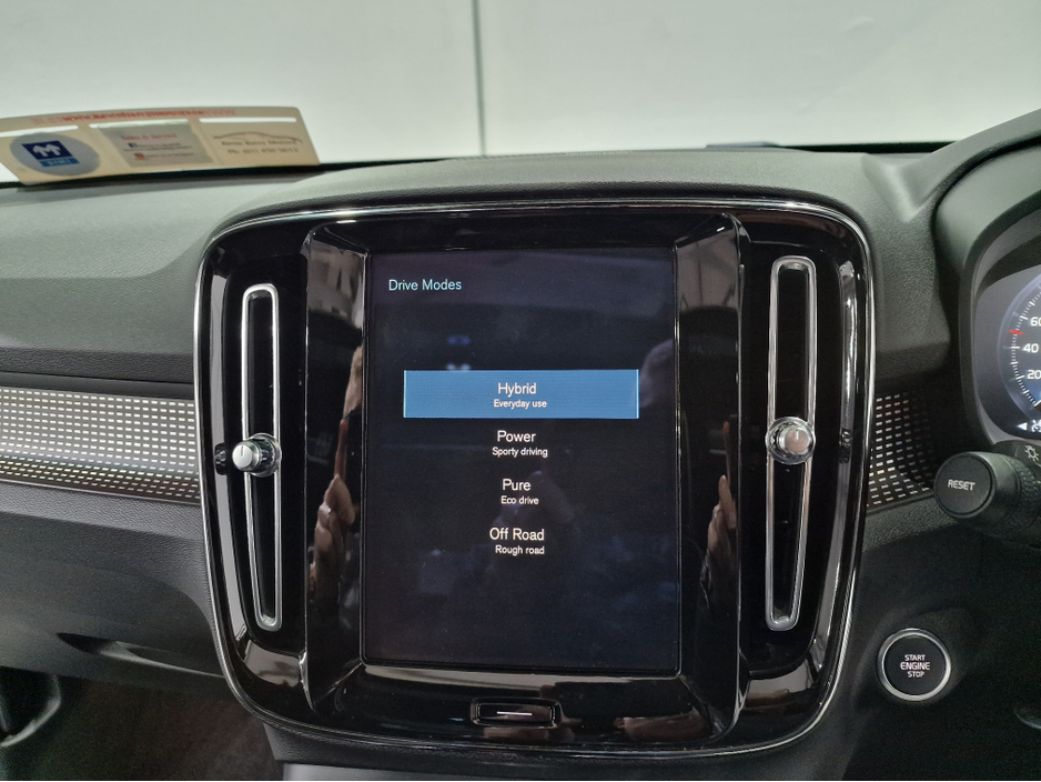 2021 Volvo XC40 - image 22