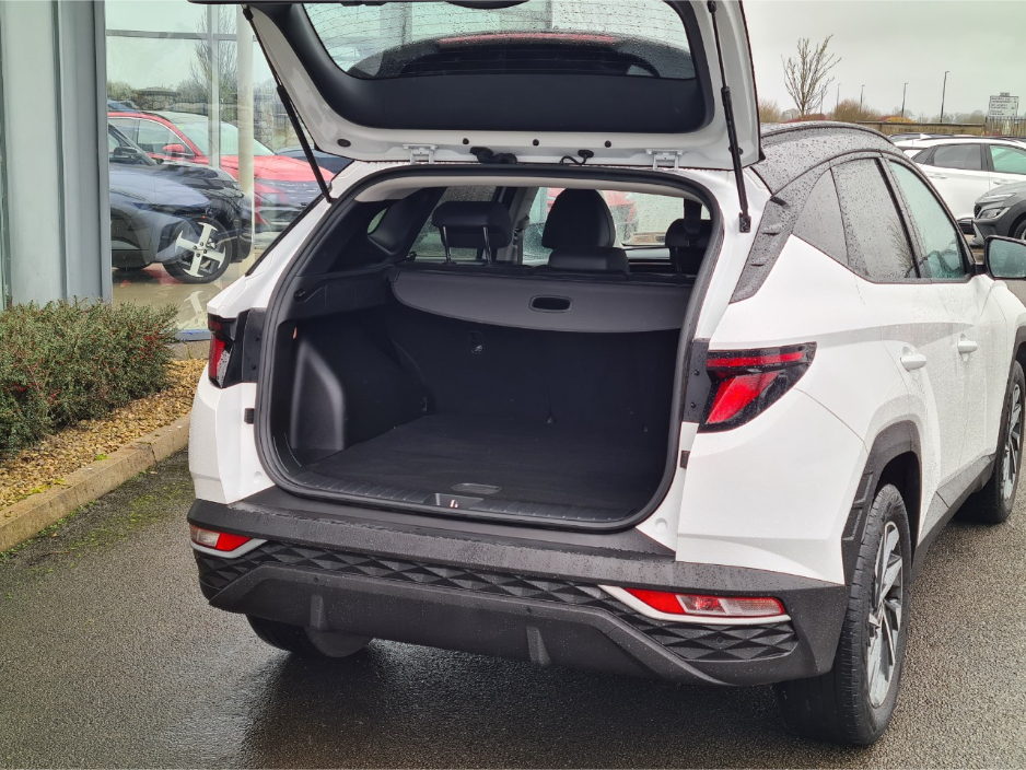 2022 Hyundai Tucson - image 7