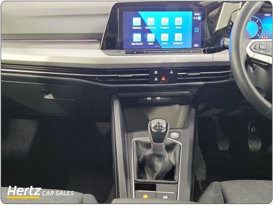 2023 Volkswagen Golf - image 14