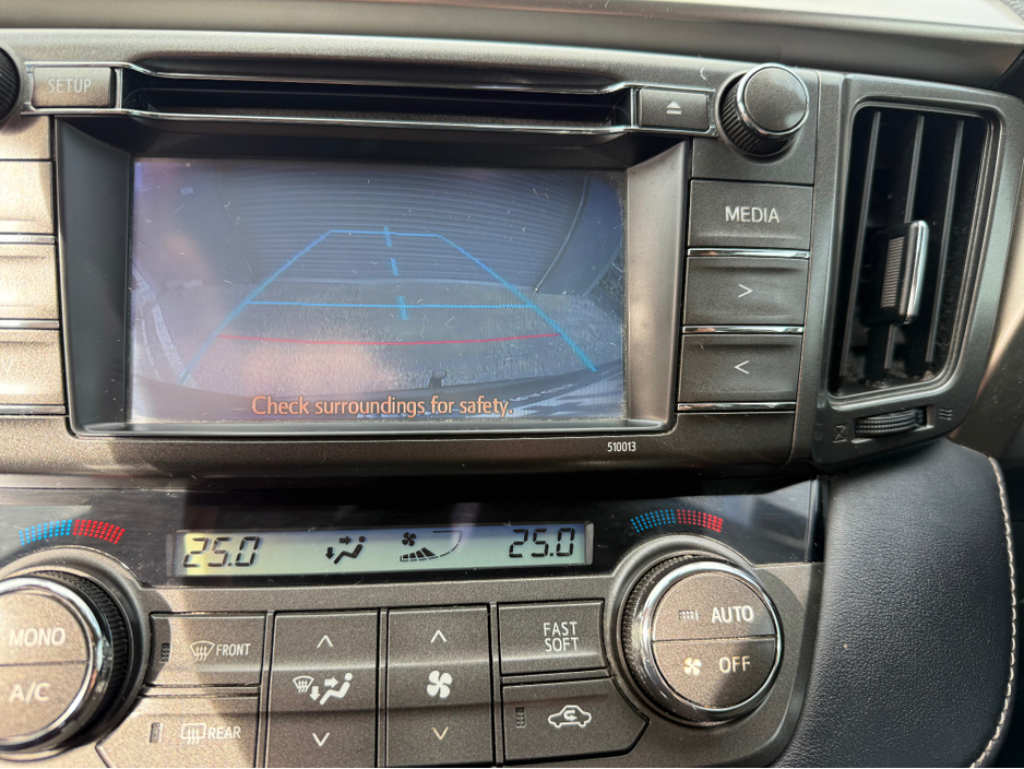 2014 Toyota Rav4 - image 15