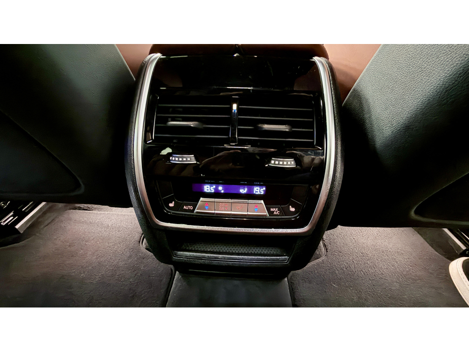 2019 BMW X5 - image 15