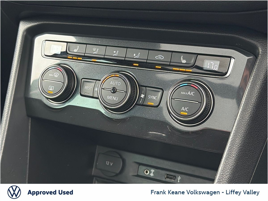 2017 Volkswagen Tiguan - image 15