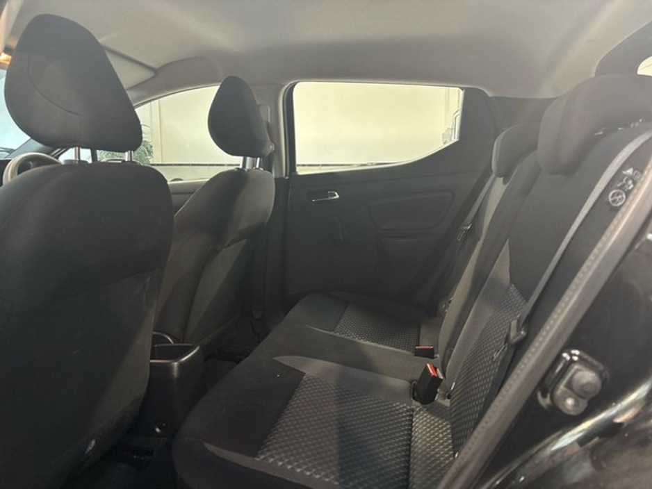 2022 Nissan Micra - image 7