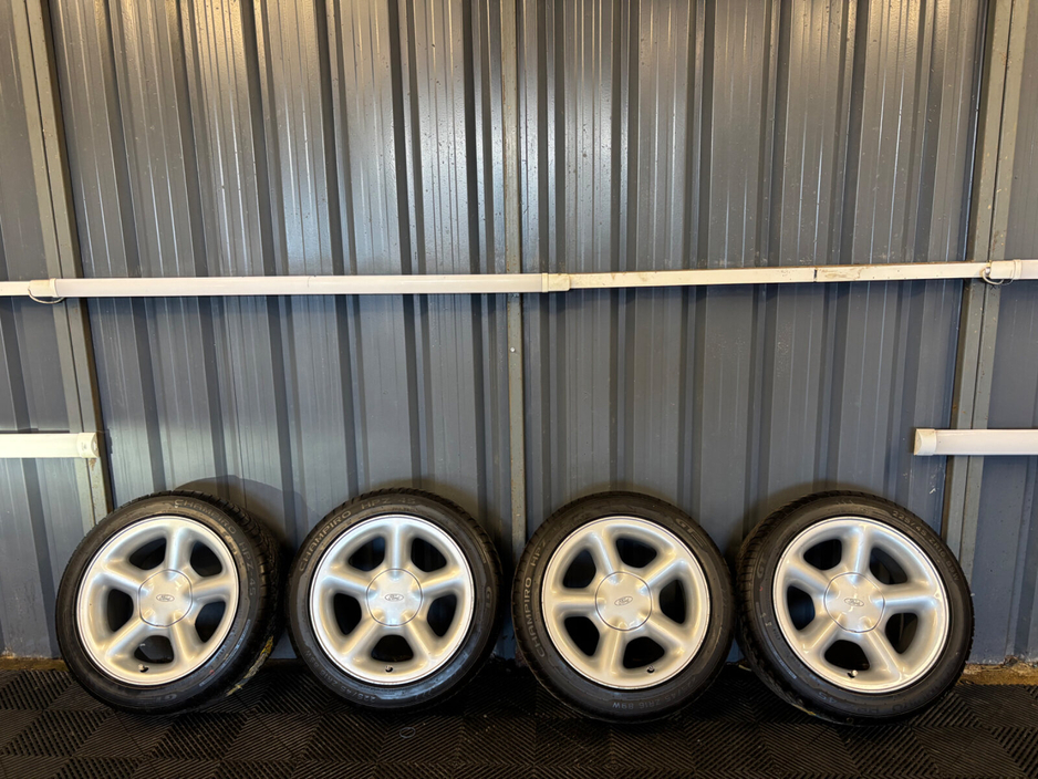 1993 Ford Escort - image 19