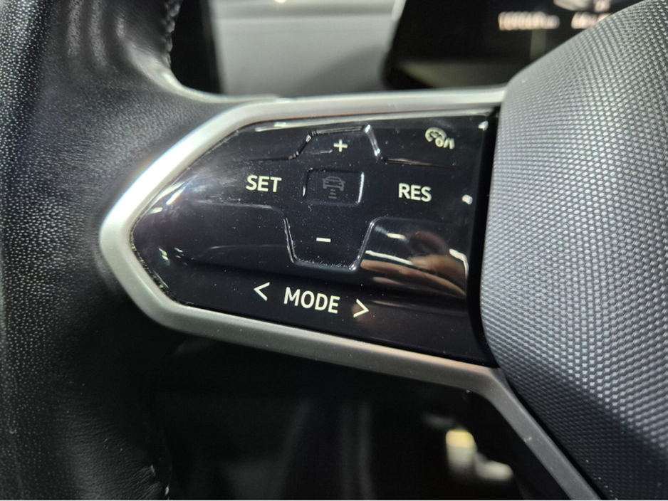 2023 Volkswagen ID.4 - image 16