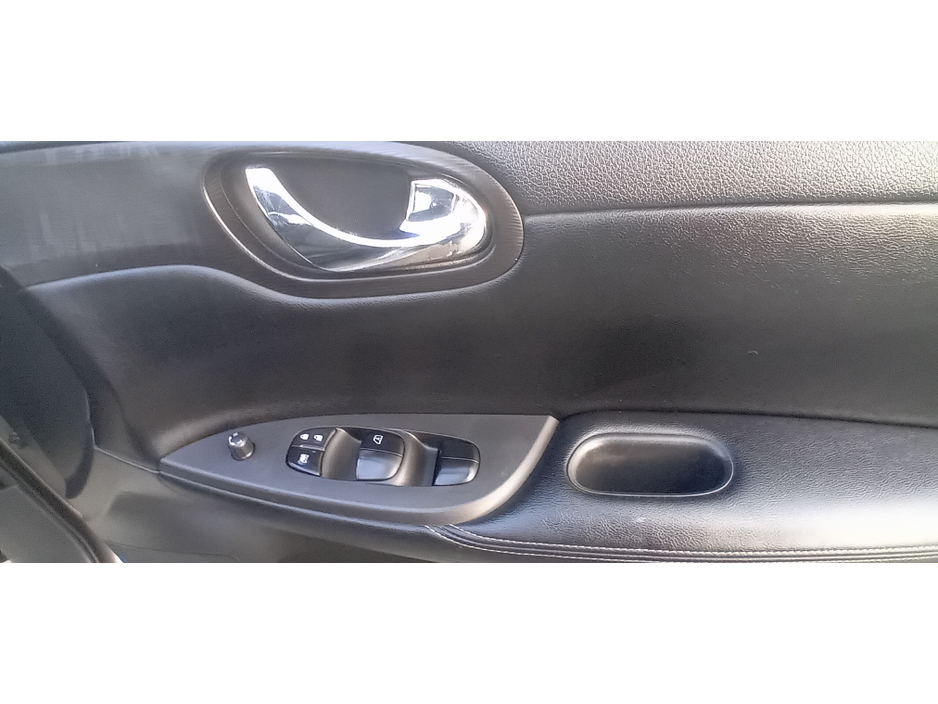 2016 Nissan Pulsar **LOW MILEAGE**1.2 PET SV E6 4DR €8,945