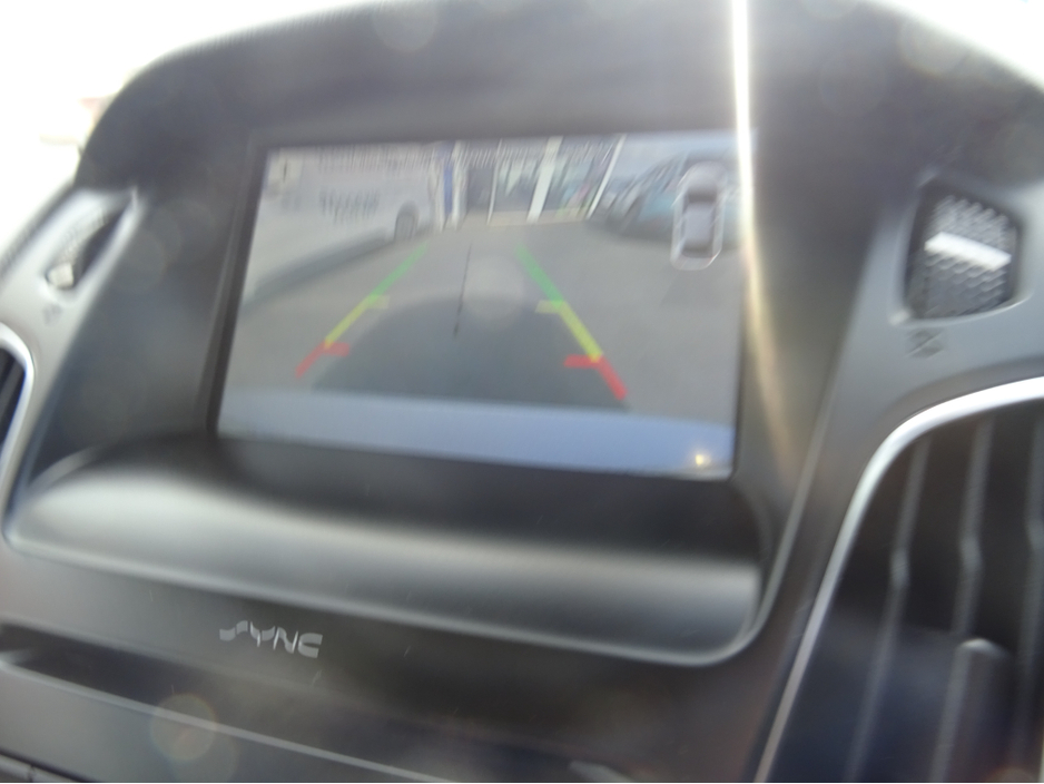 2017 Ford Focus - image 16