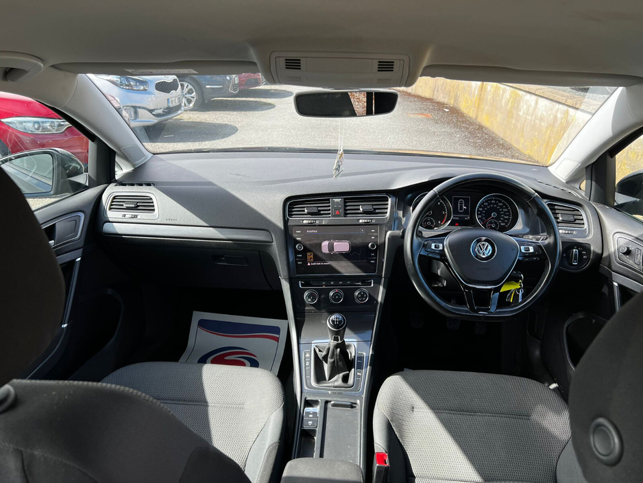 2018 Volkswagen Golf - image 7