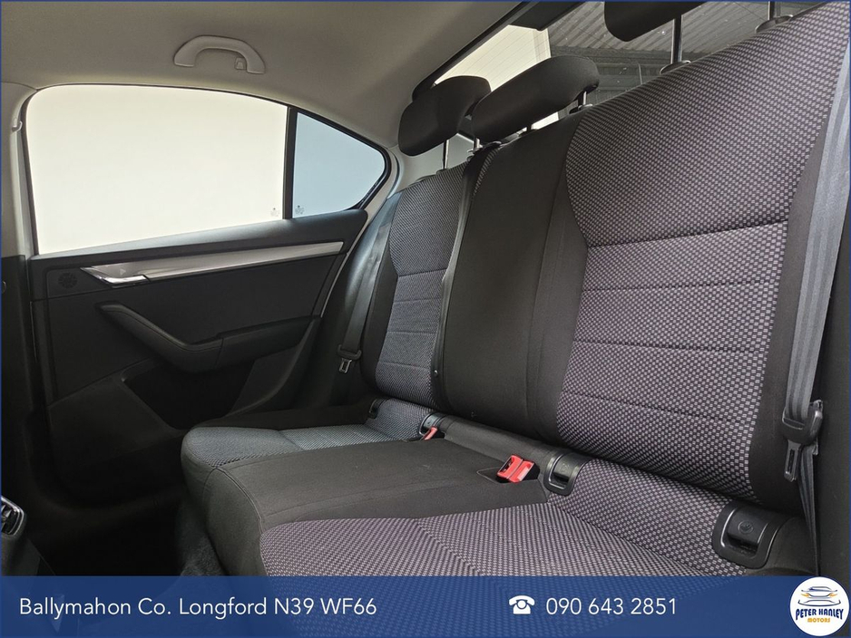 2017 Skoda Octavia - image 22