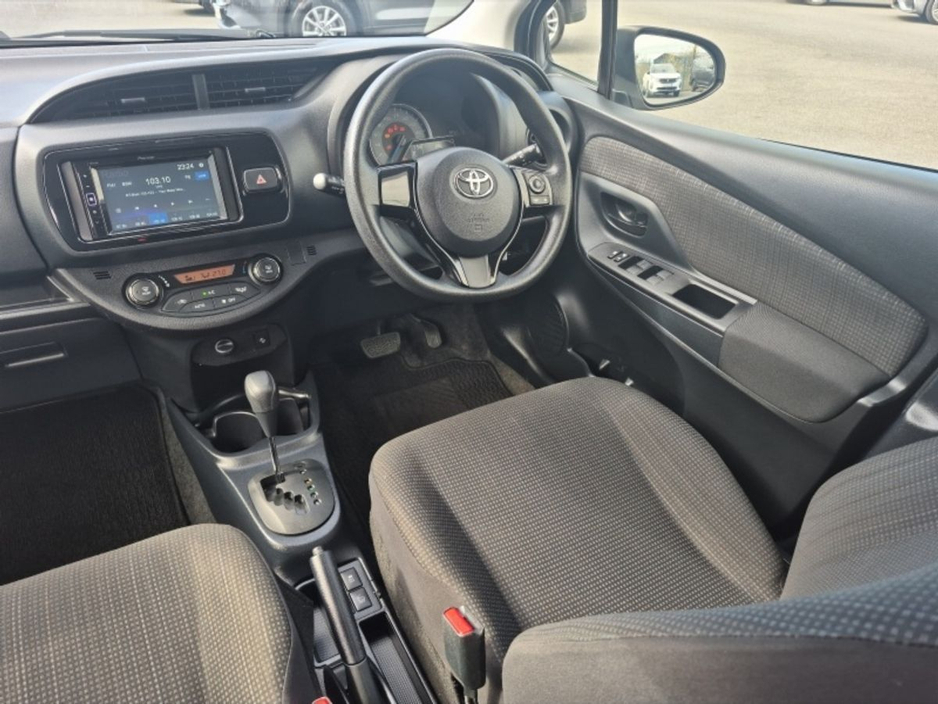 2017 Toyota Vitz - image 12