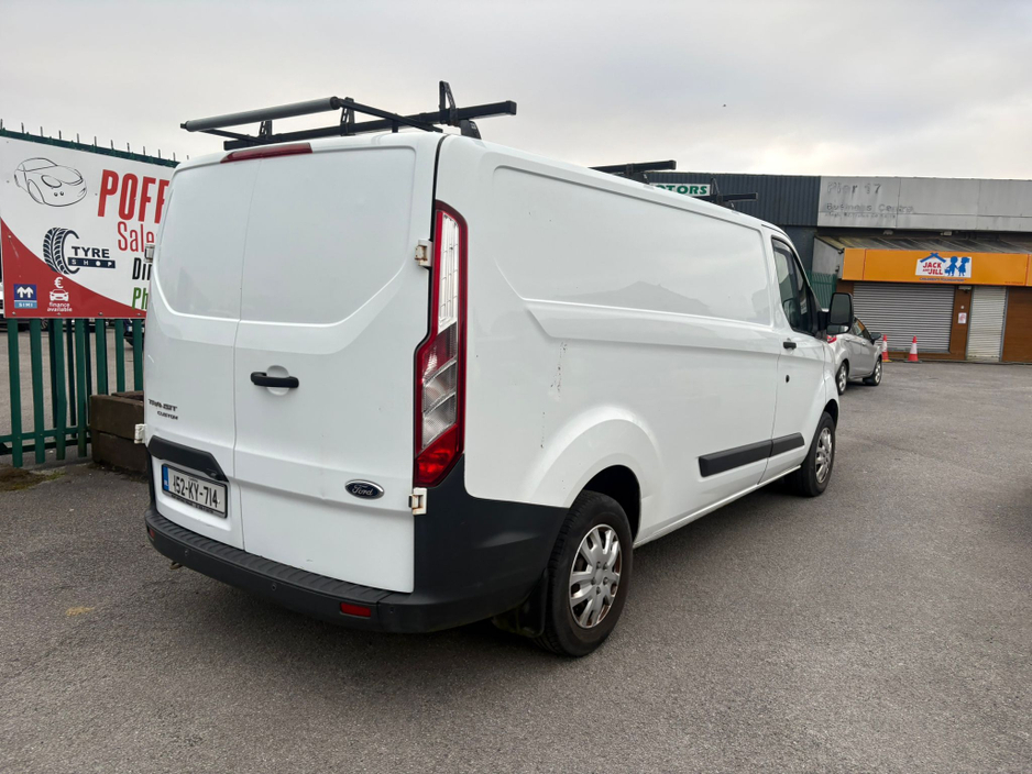 2015 Ford Transit Custom - image 5