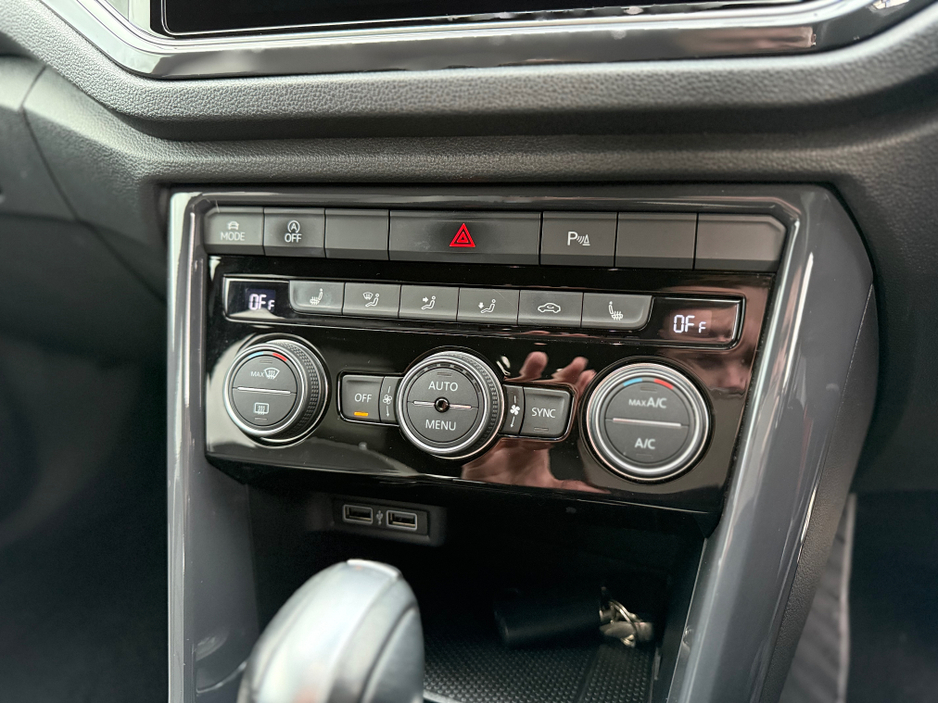 2020 Volkswagen T-Roc HIGHLINE PREMIUM SPORT - 2.0L DIESEL - AUTO - 12M WARRANTY - CAR: 1688 €21,950