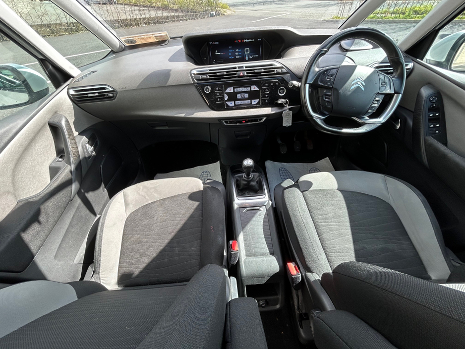 2016 Citroen C4 Picasso - image 8