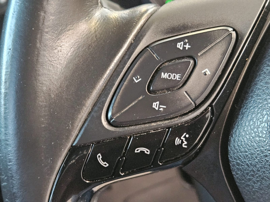 2018 Toyota C-HR - image 9