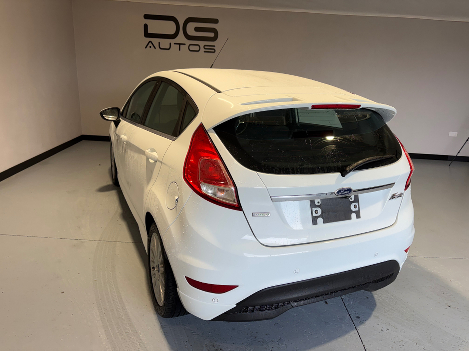 2016 Ford Fiesta Auto - Low KMs - Body Kit - 2 Yrs NCT €11,700