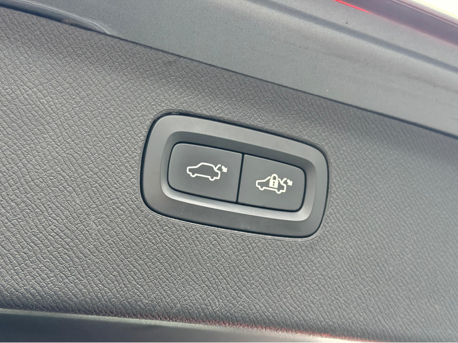 2020 Volvo XC90 AWD INSCRIPTION 2.0 D AUTO €47,950