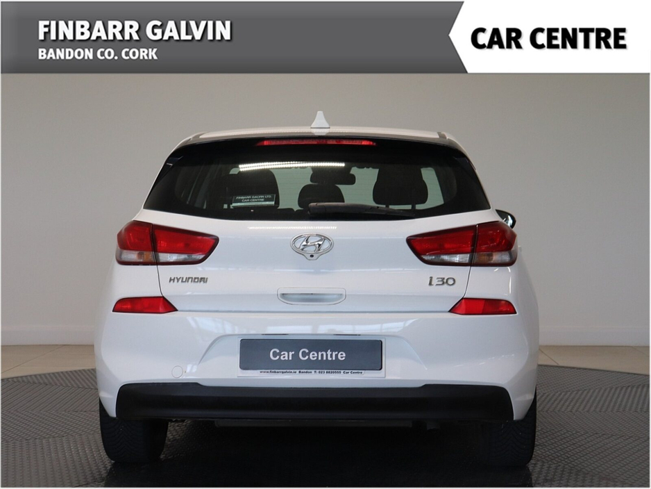 2020 Hyundai i30 - image 13