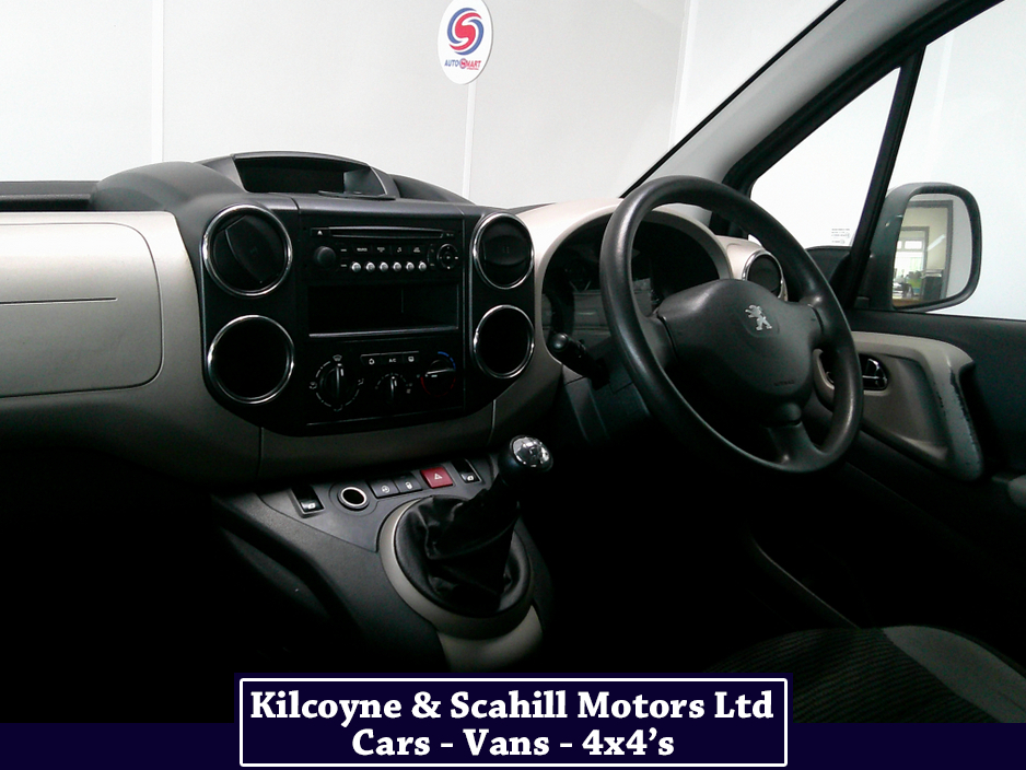 2013 Peugeot Partner - image 19