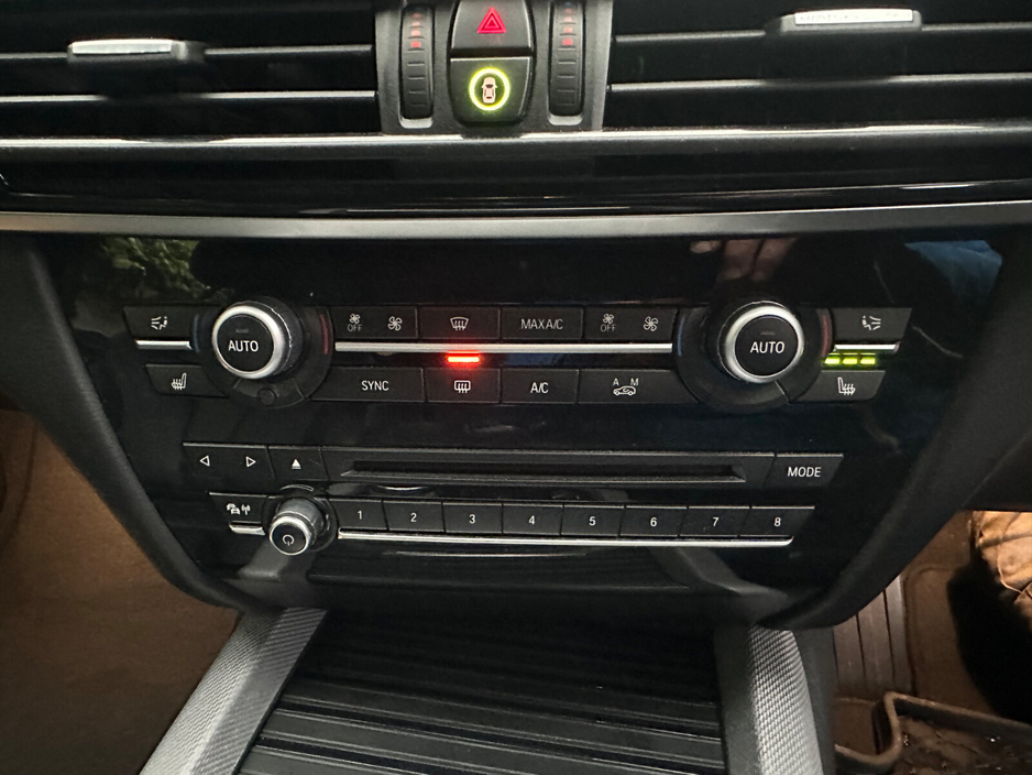 2017 BMW X5 - image 10